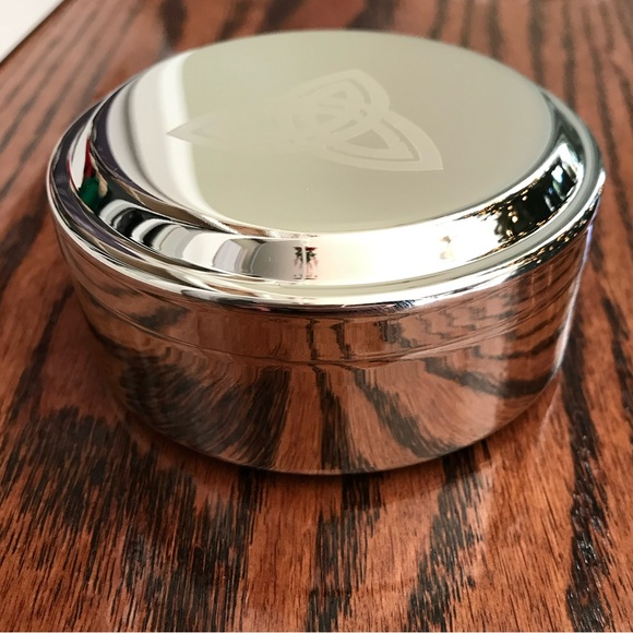 Things Remembered Silver Keepsake Box w Celtic Trinity Knot Engraved - Picture 4 of 6
